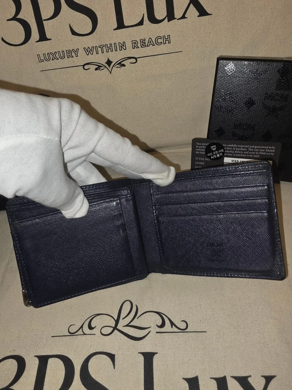 MCM spacious textile